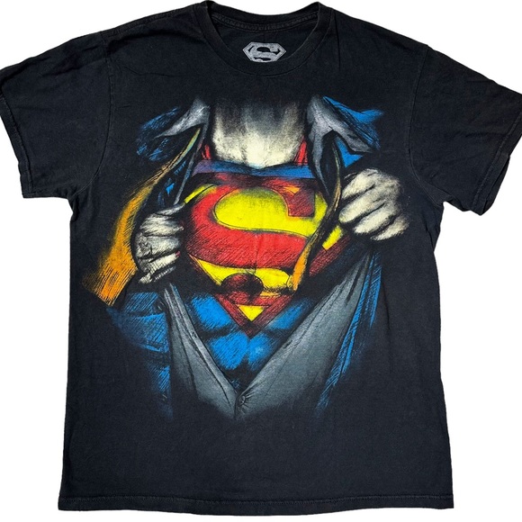DC Comics Other - DC Comics Superman Changing Into Superhero Graphic T-Shirt Men’s Sz M